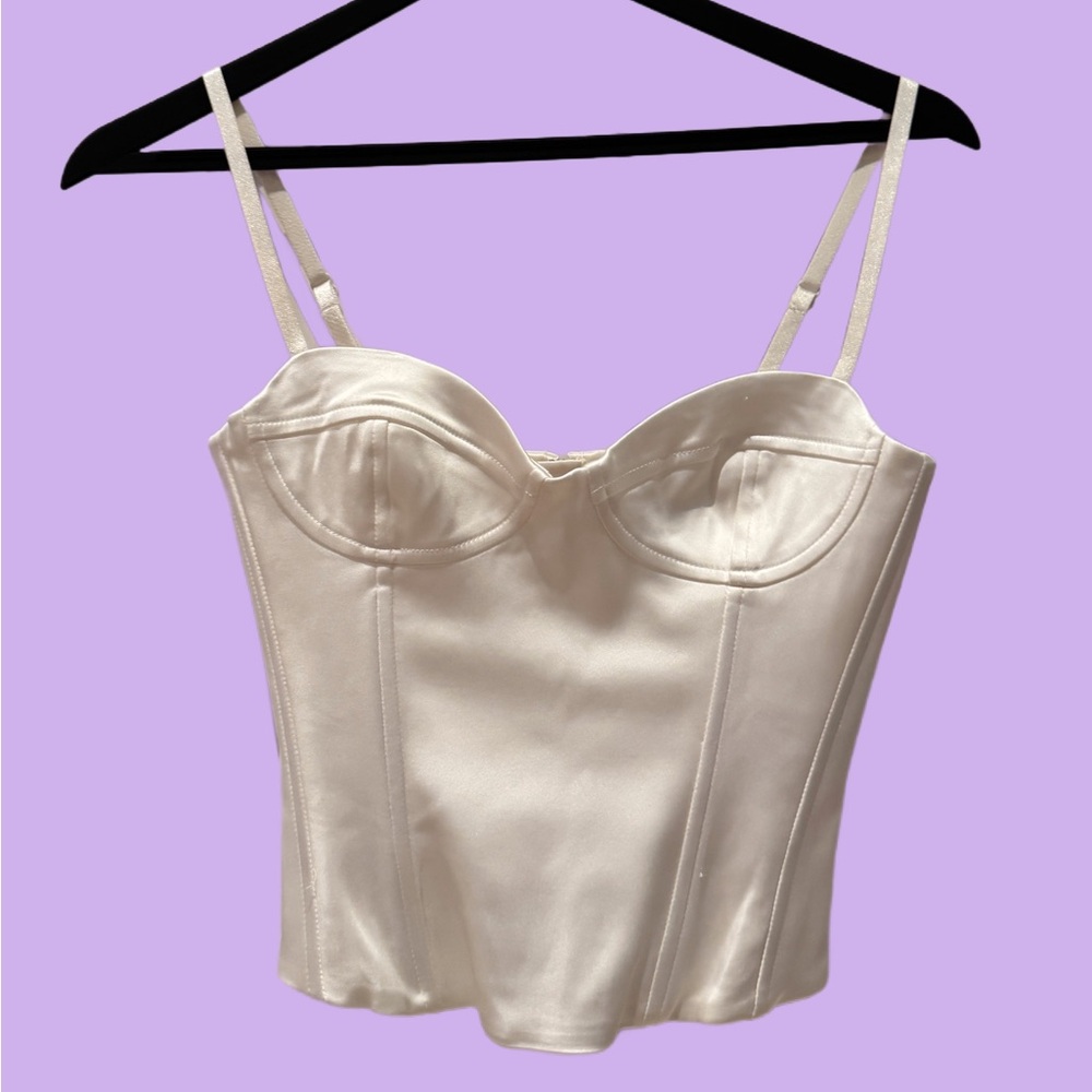 🍒 ARITZIA - White Silky Corset Bustier Tank Top 
Size: 2 - Picture 3 of 5
